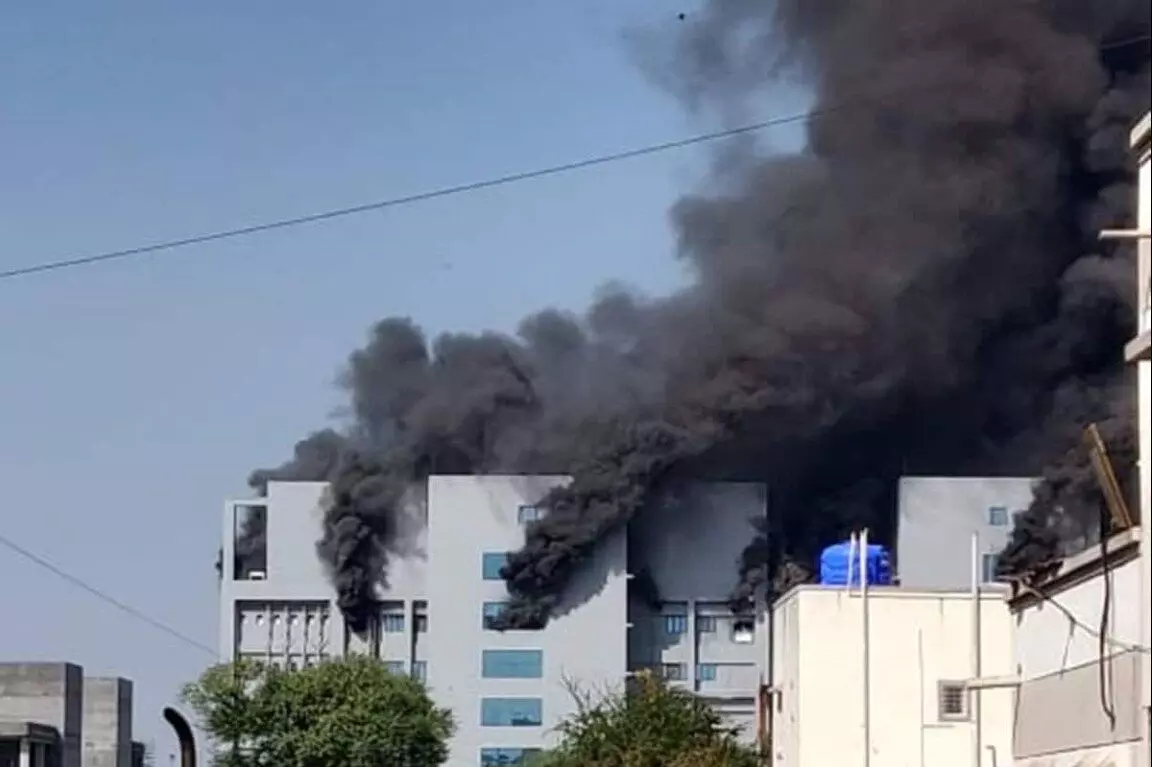 पुणे: सीरम इंस्टीट्यूट में आग लगने से 5 लोगों की मौत, 6 को सुरक्षित बचाया गया, 2 घंटे चला आग का तांडव