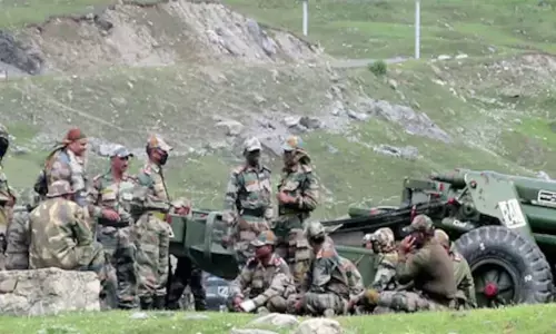 बॉर्डर पर खूनी झड़प: 20 चीनी सैनिक बुरी तरह घायल, भारत ने मार भगाया सभी को बॉर्डर पर खूनी झड़प: 20 चीनी सैनिक बुरी तरह घायल, भारत ने मार भगाया सभी को