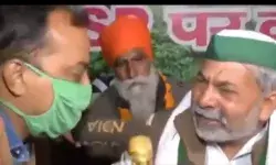 राकेश टिकैत रोते हुए बोले- किसानों को मारने की साजिश हो रही, कानून वापस लो नहीं तो खुदकुशी कर लूंगा राकेश टिकैत रोते हुए बोले- किसानों को मारने की साजिश हो रही, कानून वापस लो नहीं तो खुदकुशी कर लूंगा