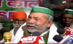 किसानों का फूट पड़ा गुस्सा! राकेश टिकैत के रोने से भड़का आंदोलन, महापंचायत ने कर दिया ये एलान किसानों का फूट पड़ा गुस्सा! राकेश टिकैत के रोने से भड़का आंदोलन, महापंचायत ने कर दिया ये एलान