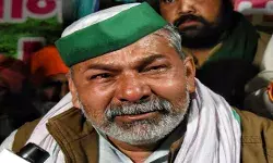 Rakesh Tikait address to farmers, staged agitation again in just 40 seconds Rakesh Tikait address to farmers, staged agitation again in just 40 seconds