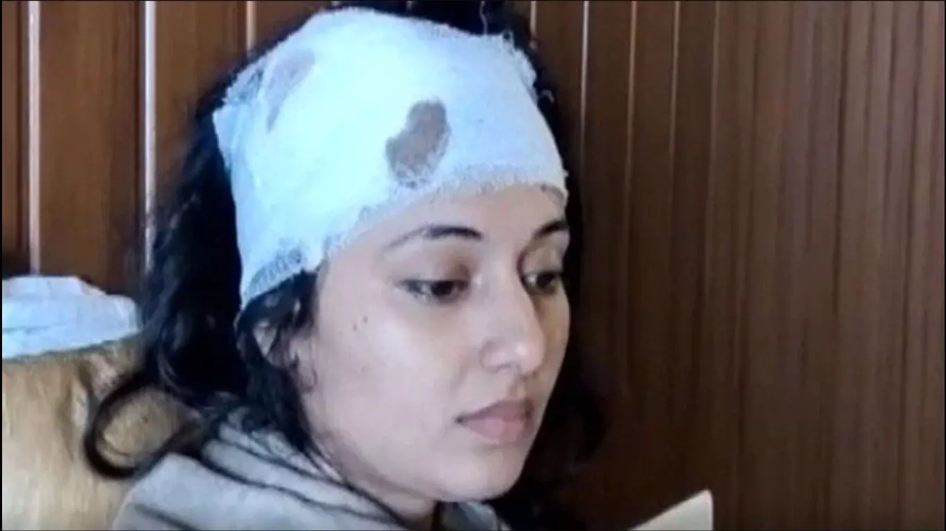 Actress Mani Bhattacharya has been beheaded by the stone pelting during the shooting.