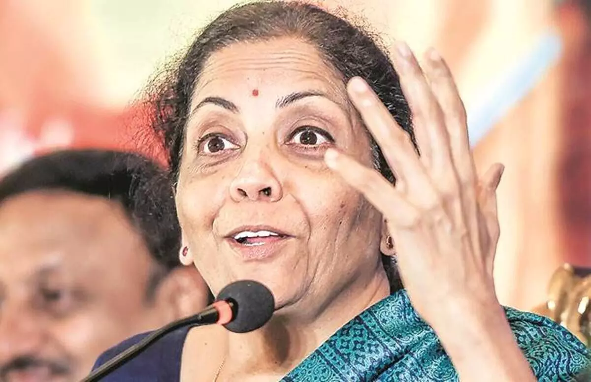 पहले जनता की जमा पूंजी पर चलाई कैंची, जब याद आया चुनाव है तो लिया यू टर्न पहले जनता की जमा पूंजी पर चलाई कैंची, जब याद आया चुनाव है तो लिया यू टर्न