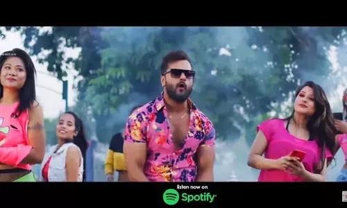 Khesari Lal Yadav Sexy Video Song: खेसारी लाल यादव का नया सॉन्ग मोबाइल कवर हुआ रिलीज, देखें वीडियो Khesari Lal Yadav Sexy Video Song: खेसारी लाल यादव का नया सॉन्ग मोबाइल कवर हुआ रिलीज, देखें वीडियो