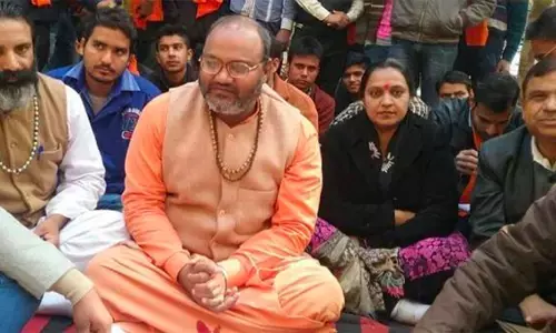 पैगंबर मोहम्मद के खिलाफ ज़हर उगलने वाले नरसिंहानंद सरस्वती पर FIR दर्ज, ये है पूरा मामला पैगंबर मोहम्मद के खिलाफ ज़हर उगलने वाले नरसिंहानंद सरस्वती पर FIR दर्ज, ये है पूरा मामला