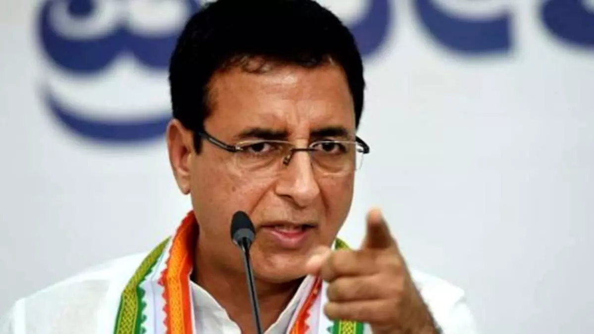 राफेल डील: फ्रेंच वेबसाइट के खुलासे के बाद कांग्रेस ने कहा- सामने आई रिश्वतखोरी की सच्चाई, रणदीप सुरजेवाला का प्रधानमंत्री पर वार राफेल डील: फ्रेंच वेबसाइट के खुलासे के बाद कांग्रेस ने कहा- सामने आई रिश्वतखोरी की सच्चाई, रणदीप सुरजेवाला का प्रधानमंत्री पर वार