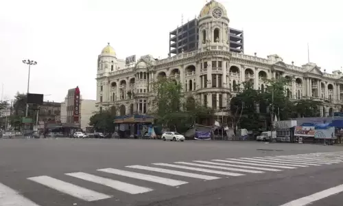 Corona Curfew in Uttar Pradesh: उत्तर प्रदेश में फिर बढ़ाया गया लॉकडाउन, अब इतने दिनों तक रहेंगी पाबंदियां Corona Curfew in Uttar Pradesh: उत्तर प्रदेश में फिर बढ़ाया गया लॉकडाउन, अब इतने दिनों तक रहेंगी पाबंदियां