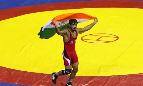 मर्डर केस में फंसने के बाद फरार हुए ओलंपिक विजेता सुशील कुमार, तलाश में जुटी पुलिस मर्डर केस में फंसने के बाद फरार हुए ओलंपिक विजेता सुशील कुमार, तलाश में जुटी पुलिस