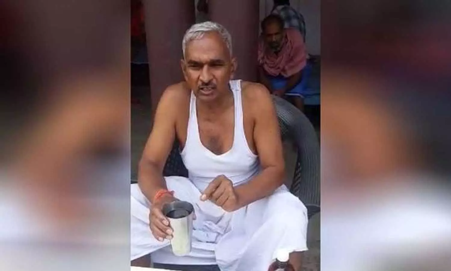 वीडियो: गौमूत्र हाथ में लिए BJP विधायक, बोले- रोज गोमूत्र पीता हूं इसलिए नहीं हुआ कोविड, आप भी पीजिए