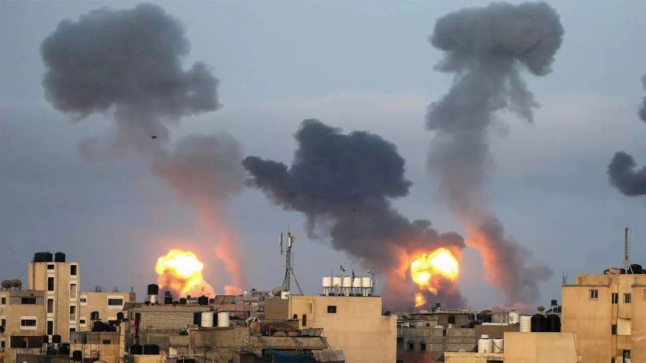 फिलिस्तीन और Israel में आर-पार की जंग, Hamas ने एक दिन में दागे 130 Rocket, भारतीय महिला की मौत