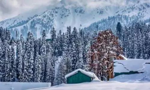 Aaj Ka Mausam: इन राज्यों में पड़ेगी कड़ाके की ठंड, दिल्ली से लेकर लखनऊ तक तापमान में होगी और गिरावट