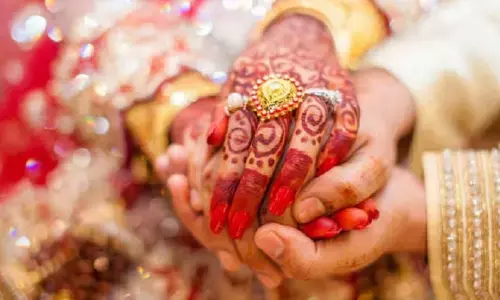 पत्नी करती थी किसी और से प्यार, पति ने लिया ऐसा फैसला, खुद बनाया वीडियो पत्नी करती थी किसी और से प्यार, पति ने लिया ऐसा फैसला, खुद बनाया वीडियो