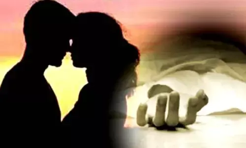 Noida Crime News: दादी के अवैध संबंधों में रोड़ा बन रही थी 3 साल की पौती, प्रेमी ने दुष्कर्म कर उतारा मौत के घाट Noida Crime News: दादी के अवैध संबंधों में रोड़ा बन रही थी 3 साल की पौती, प्रेमी ने दुष्कर्म कर उतारा मौत के घाट