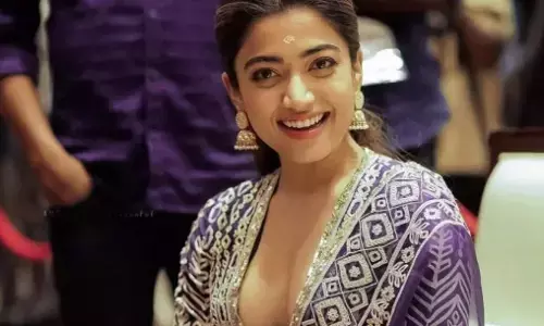 Rashmika Mandanna Biography Hindi: इतने करोड़ की मालकिन हैं Pushpa की एक्ट्रेस Rashmika Mandanna, एक फिल्म के लिए लेती हैं इतनी फीस Rashmika Mandanna Biography Hindi: इतने करोड़ की मालकिन हैं Pushpa की एक्ट्रेस Rashmika Mandanna, एक फिल्म के लिए लेती हैं इतनी फीस