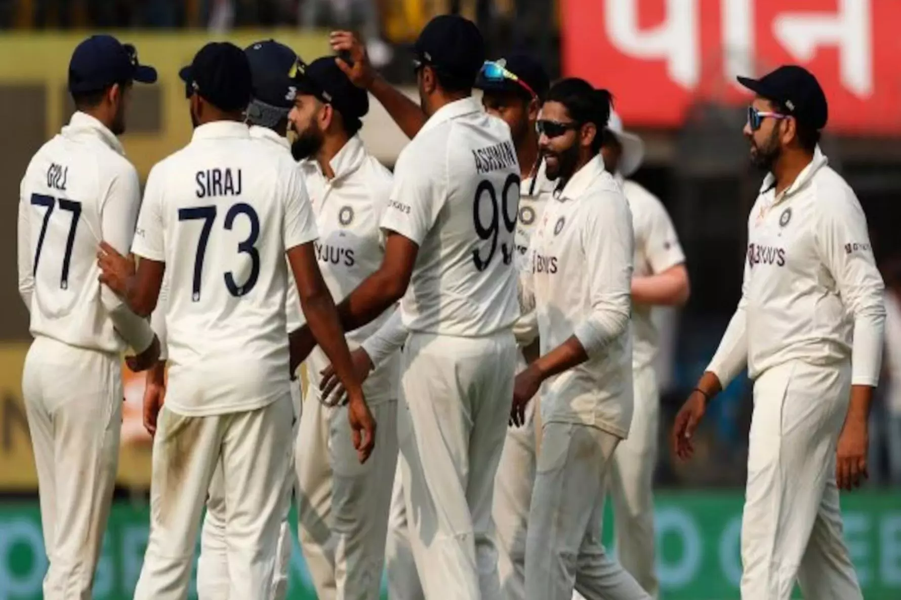 IND vs AUS: इंदौर टेस्ट में ऑस्ट्रेलिया ने भारत पर बनाई बढ़त, जानिये क्या है मैच का ताजा हाल