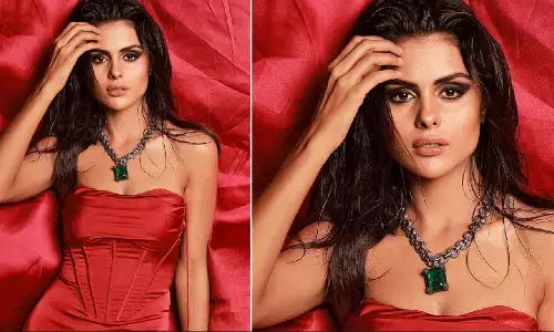 Priyanka Chahar Choudhary Sexy Photo: Priyanka Chahar Choudhary ने रेड बॉडीकॉन ड्रेस में गिराई बिजली, कातिलाना अवतार देख दिल हुआ धक-धक