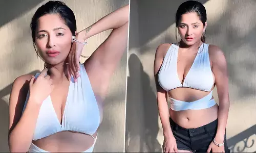 Kate Sharma Sexy Video: Kate Sharma ने व्हाइट ब्रालेट पहन गिराई बिजली, कातिलाना अदाएं देख यूजर्स हुए लट्टू