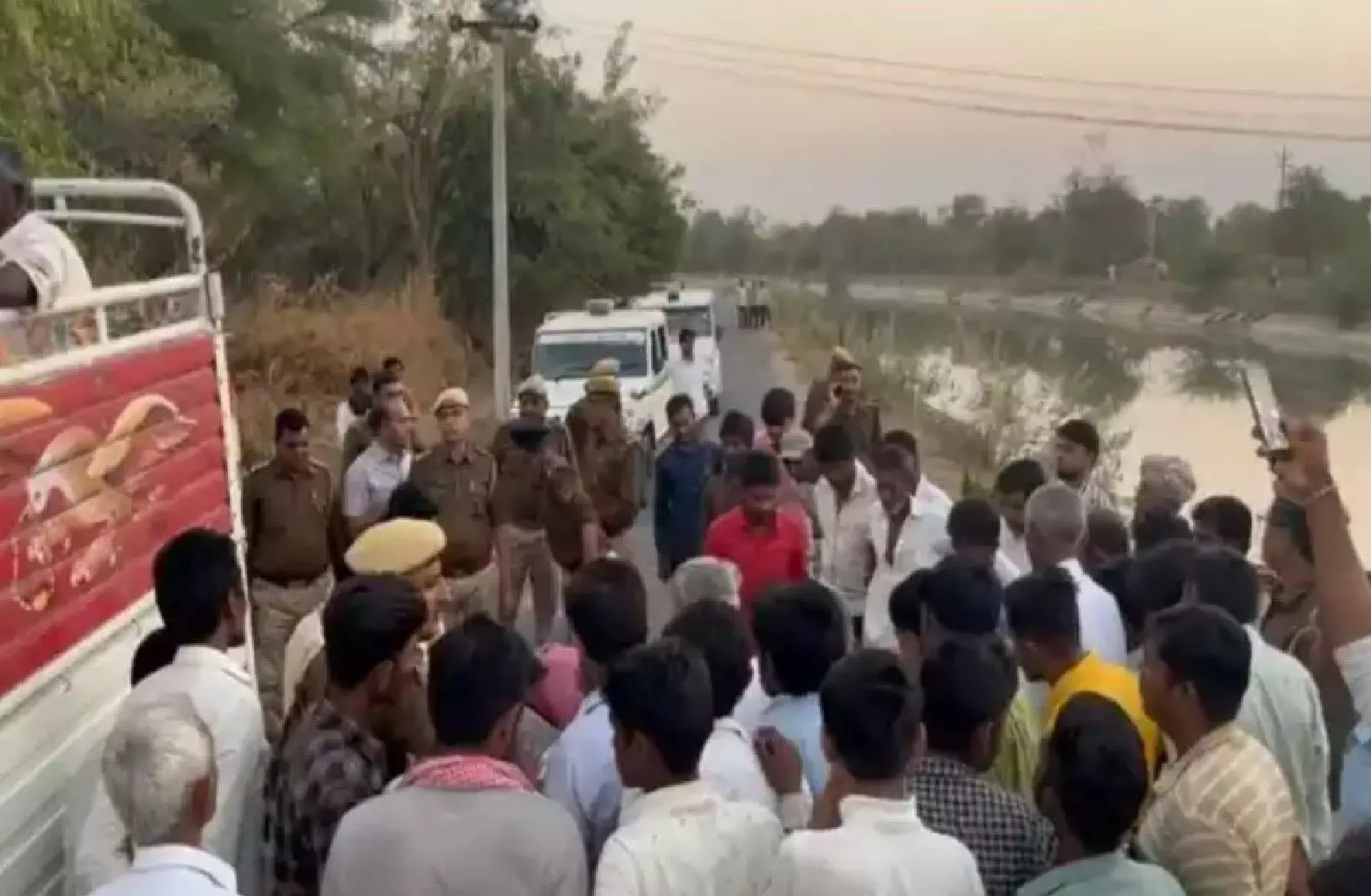 Jalore News: दंपति ने 5 बच्चों के साथ नहर में कूदकर दी जान, एक दूसरे से बंधे मिले शव
