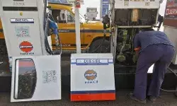 Petrol Diesel Price, 2 March 2023: पेट्रोल-डीजल के दाम में राहत मिली या बढ़ गए दाम, जानें आज के भाव Petrol Diesel Price, 2 March 2023: पेट्रोल-डीजल के दाम में राहत मिली या बढ़ गए दाम, जानें आज के भाव