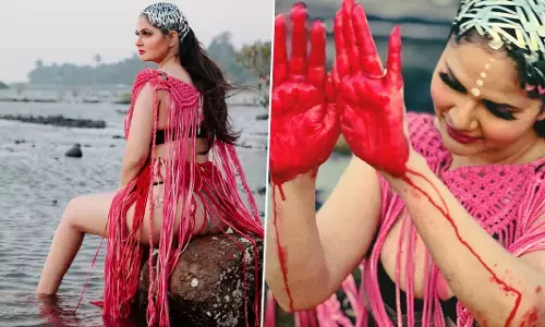 Aabha Paul Sexy Video: एक्ट्रेस Aabha Paul ने होली मनाते हुए पोस्ट की बेहद सेक्सी Photos, इंटरनेट पर मचाई तबाही