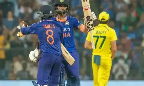 IND vs AUS: भारत की पारी 117 पर सिमटी, मिचेल स्टार्क ने झटके 5 विकेट, घरेलू मैदान पर ऑस्ट्रेलिया के खिलाफ सबसे कम स्कोर IND vs AUS: भारत की पारी 117 पर सिमटी, मिचेल स्टार्क ने झटके 5 विकेट, घरेलू मैदान पर ऑस्ट्रेलिया के खिलाफ सबसे कम स्कोर