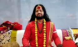 Who is Kalicharan: धर्मगुरु कालीचरण ने महात्मा गांधी की हत्या के लिए गोडसे की सराहना की, पुलिस को बताया गुलाम