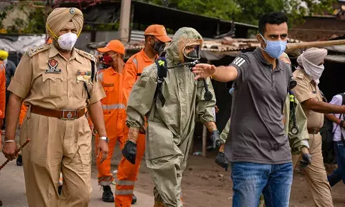 PUNJAB के लुधियाना में बड़ा गैस लीक हादसा, मरने वालों की संख्या 11 तक पहुंची, और जानमाल के नुकसान की आशंका PUNJAB के लुधियाना में बड़ा गैस लीक हादसा, मरने वालों की संख्या 11 तक पहुंची, और जानमाल के नुकसान की आशंका