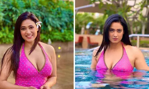 Shweta Tiwari Sexy video: Shweta Tiwari ने Sexy स्विमसूट पहन स्वमिंग पूल में लगाई आग, हॉट तस्वीरों ने यूजर्स को किया घायल