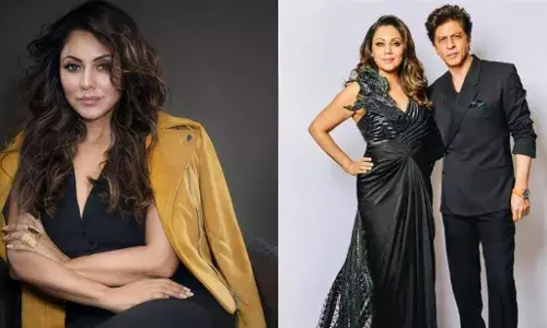 Gauri Khan FIR: यूपी पुलिस के फेरे में फंसी शाहरुख खान की पत्नी गौरी, लखनऊ के थाने में दर्ज हुआ केस, जानें पूरा मामला Gauri Khan FIR: यूपी पुलिस के फेरे में फंसी शाहरुख खान की पत्नी गौरी, लखनऊ के थाने में दर्ज हुआ केस, जानें पूरा मामला