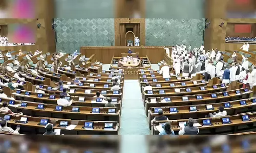 What is Whip: AAP ने अपने सांसदों को क्यों जारी किया व्हिप? जानिए इस खास संसदीय परंपरा से जुड़े सभी नियम