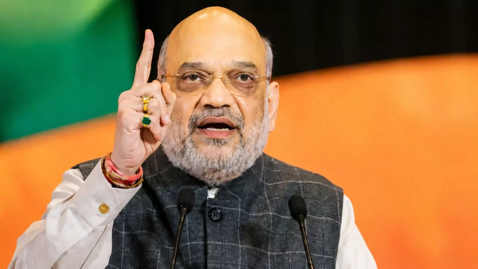 Amit Shah Controversy: अमित शाह पर आपत्तिजनक टिप्पणी पड़ी भारी! इन्फ्लुएंसर के खिलाफ FIR दर्ज,जानिए क्या है पूरा मामला? Amit Shah Controversy: अमित शाह पर आपत्तिजनक टिप्पणी पड़ी भारी! इन्फ्लुएंसर के खिलाफ FIR दर्ज,जानिए क्या है पूरा मामला?