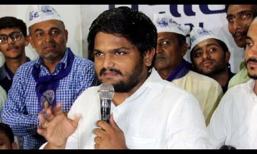 हार्दिक पटेल का भाजपा पर करारा हमला, कहा- मनमोहन सिंह को चूड़ियाँ भेजने वाली स्मृति ईरानी इस बार पीएम मोदी को क्या भेजेंगी