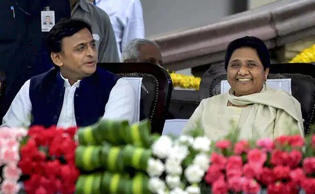 Exclusive: अखिलेश यादव बोले- सपा-बसपा गठबंधन में कांग्रेस के लिए इतनी सीटें छोड़ सकते हैं Exclusive: अखिलेश यादव बोले- सपा-बसपा गठबंधन में कांग्रेस के लिए इतनी सीटें छोड़ सकते हैं
