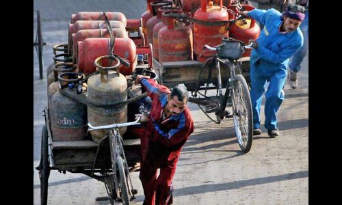 LPG उपभोक्ताओं के लिए बड़ी खबर, पढ़ लें वरना भुगतना पड़ सकता है ये परिणाम