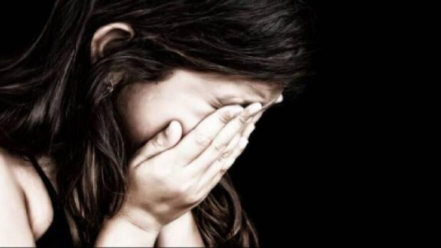 9 साल के बच्चे ने पॉर्न देखकर 8 साल की बच्ची से किया गैंगरेप 9 साल के बच्चे ने पॉर्न देखकर 8 साल की बच्ची से किया गैंगरेप
