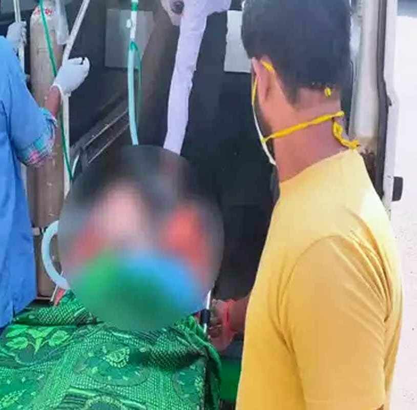 अभी-अभी : हाथरस रेप पीड़िता के शव को किया गया गायब, सफदरजंग अस्पताल में धरने पर बैठा परिवार अभी-अभी : हाथरस रेप पीड़िता के शव को किया गया गायब, सफदरजंग अस्पताल में धरने पर बैठा परिवार