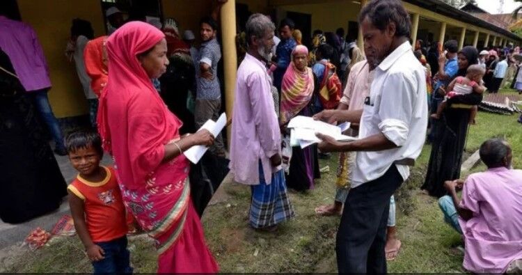 असम: NRC का फाइनल ड्राफ्ट जारी, 2.89 करोड़ से ज्यादा लोग एनआरसी में शामिल, 40 लाख अवैध घोषित असम: NRC का फाइनल ड्राफ्ट जारी, 2.89 करोड़ से ज्यादा लोग एनआरसी में शामिल, 40 लाख अवैध घोषित