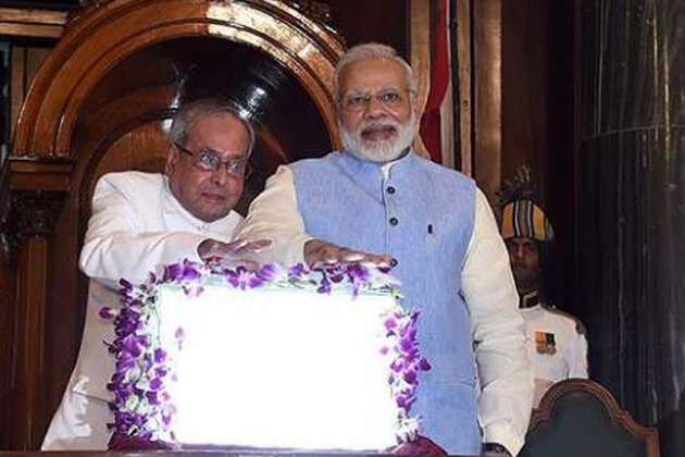 देश भर में लागू हो गया गुड्स एंड सर्विस टैक्स, ये चीजें हो गई सस्ती देश भर में लागू हो गया गुड्स एंड सर्विस टैक्स, ये चीजें हो गई सस्ती