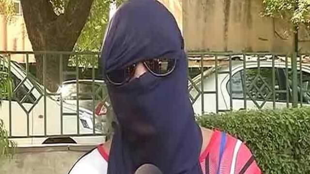 बीजेपी सांसद का MMS बनाने वाली वकील ने बनवा रखी है 15 नेताओं की सीडी बीजेपी सांसद का MMS बनाने वाली वकील ने बनवा रखी है 15 नेताओं की सीडी