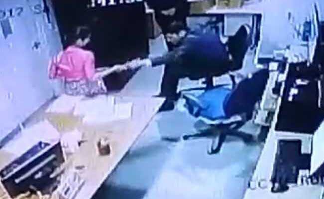 दिल्‍ली: 5 स्‍टार होटल में महिला के साथ छेड़खानी, सीसीटीवी में घटना कैद