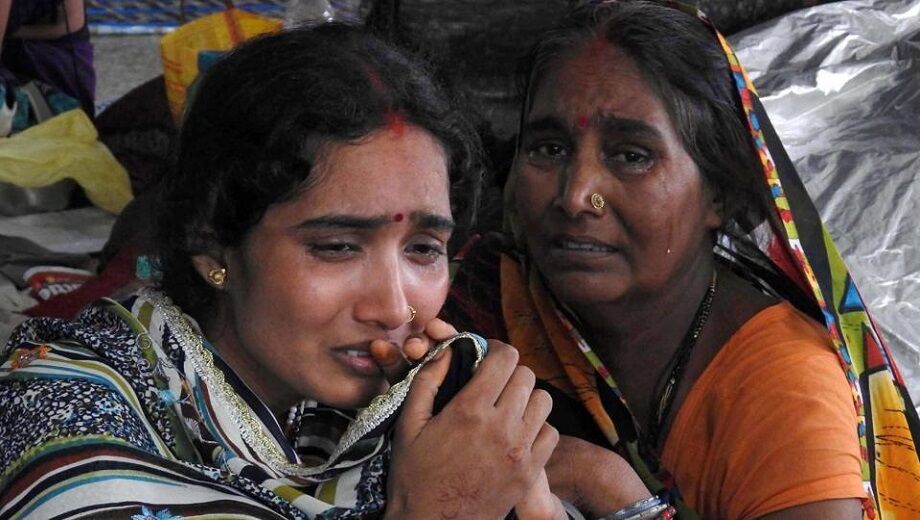 गोरखपुर बच्चों की हत्या: गनीमत है कि प्रेतात्मा का साया नहीं बताया सरकार ने! गोरखपुर बच्चों की हत्या: गनीमत है कि प्रेतात्मा का साया नहीं बताया सरकार ने!
