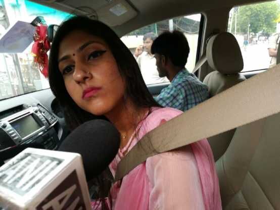 LIVE राष्ट्रपति चुनाव: यूपी विधानसभा में कतार में लगे माननीय: पढ़ें पूरी खबर LIVE राष्ट्रपति चुनाव: यूपी विधानसभा में कतार में लगे माननीय: पढ़ें पूरी खबर