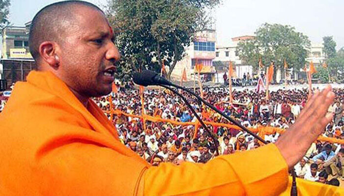 योगिराज में आज भी दलित महिलाएं सिर पर मैला उठाने को मजबूर योगिराज में आज भी दलित महिलाएं सिर पर मैला उठाने को मजबूर