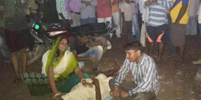 योगीराज: अब UP में 10 रुपए के लिए दलित रिक्शे वाले की पीट-पीटकर हत्या योगीराज: अब UP में 10 रुपए के लिए दलित रिक्शे वाले की पीट-पीटकर हत्या