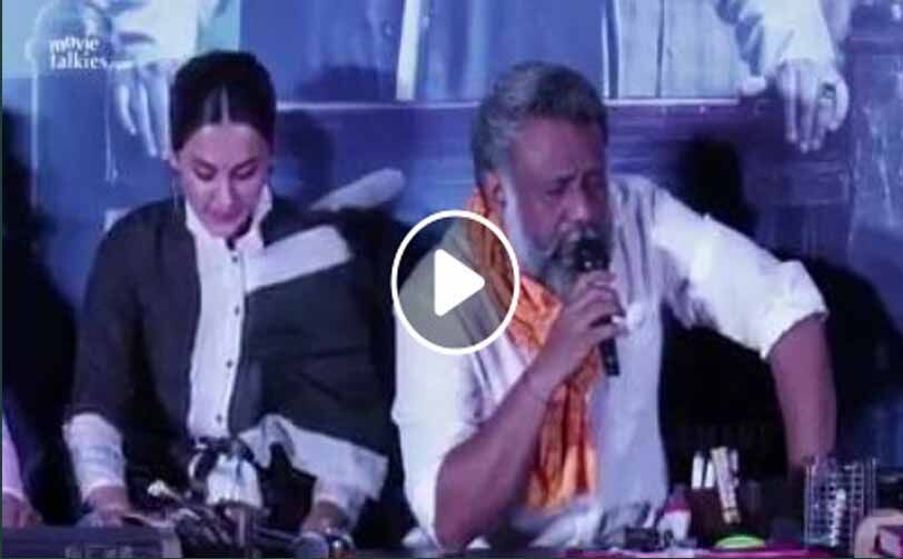 आकंवाद को मुसलमानों से जोड़ना चाहता था संघी पत्रकार, निर्देशक अनुभव सिन्हा ने दिया ऐसा जवाब कि पत्रकार की बोलती हुई बंद