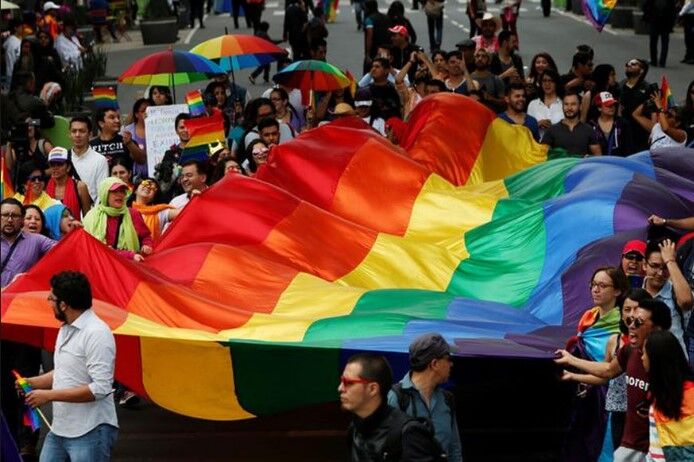 सुप्रीम कोर्ट ने दिया ऐतिहासिक फैसला, समलैंगिकता को मिली मान्यता