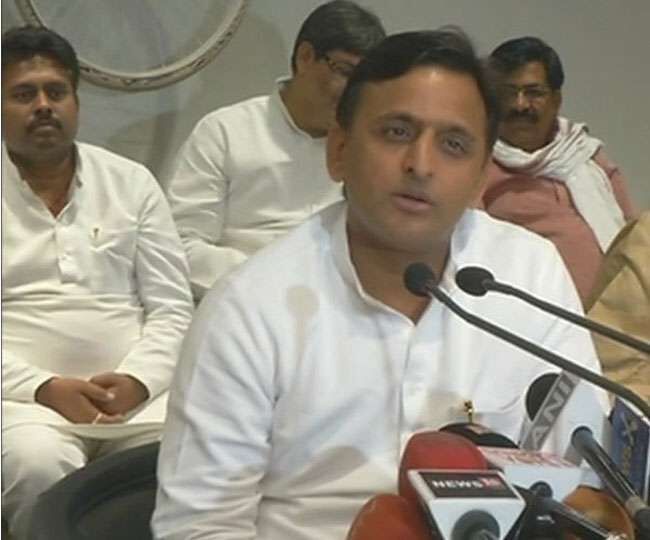 अखिलेश का बड़ा हमला- चाचा शिवपाल को कहा आस्तीन का सांप: पढ़ें पूरी खबर अखिलेश का बड़ा हमला- चाचा शिवपाल को कहा आस्तीन का सांप: पढ़ें पूरी खबर