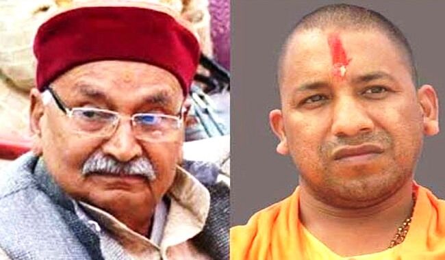 योगी विरोधी पूर्व मंत्री के घर छापा, जानें फिर क्या हुआ योगी विरोधी पूर्व मंत्री के घर छापा, जानें फिर क्या हुआ