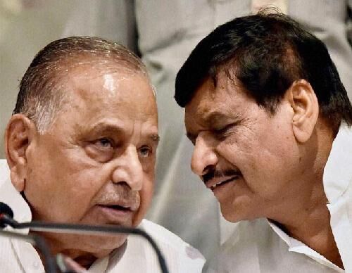 सत्ता जाते ही सपा के इस दिग्गज नेता के आवास पर योगी ने की करवाई सत्ता जाते ही सपा के इस दिग्गज नेता के आवास पर योगी ने की करवाई