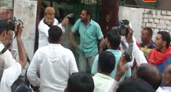 मोदीराज: देश की कानून व्यस्था बजरंग दल के हाथ, हरियाणा में मौलवी के साथ मारपीट, लगवाए भारत माता की जय के नारे